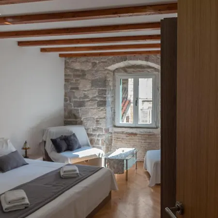 Apartamento Camenno Apartments-the Heart Of Diocletian's Palace-open Winter! *