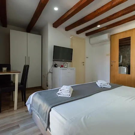 Apartamento Camenno Apartments-the Heart Of Diocletian's Palace-open Winter! Split