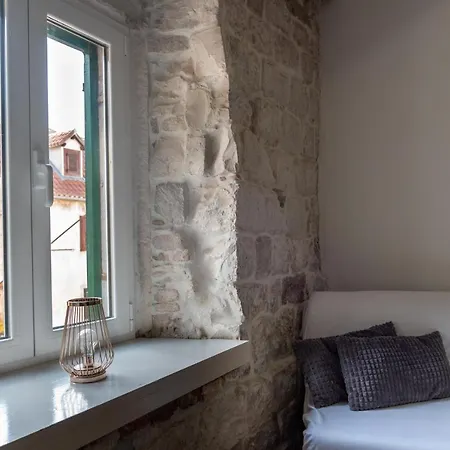 Apartamento Camenno Apartments-the Heart Of Diocletian's Palace-open Winter! *